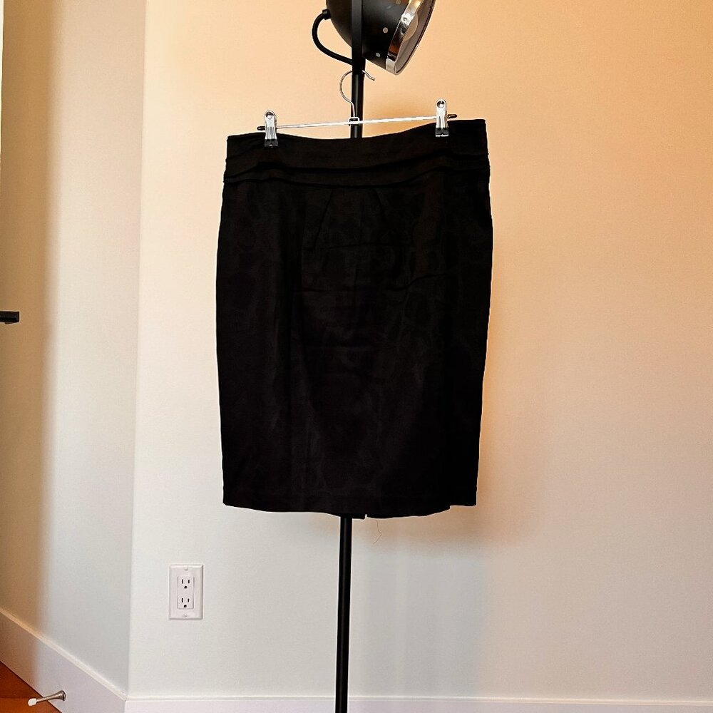 Veronika Maine Black skirt